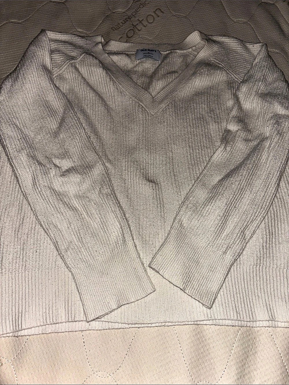 Old Navy V-Neck Sweater in White Size Medium Like New